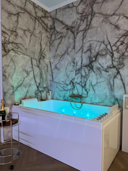 Les Chambres D Excellence Spa 塞特港 外观 照片